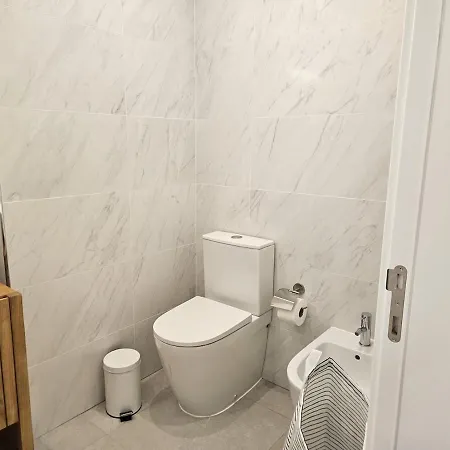 Moderno Com Vista O Mar Em Appartamento