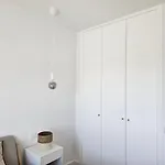 Moderno Com Vista O Mar Em Διαμέρισμα