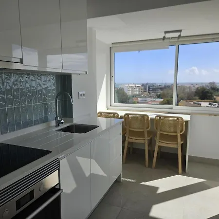 Moderno Com Vista O Mar Em